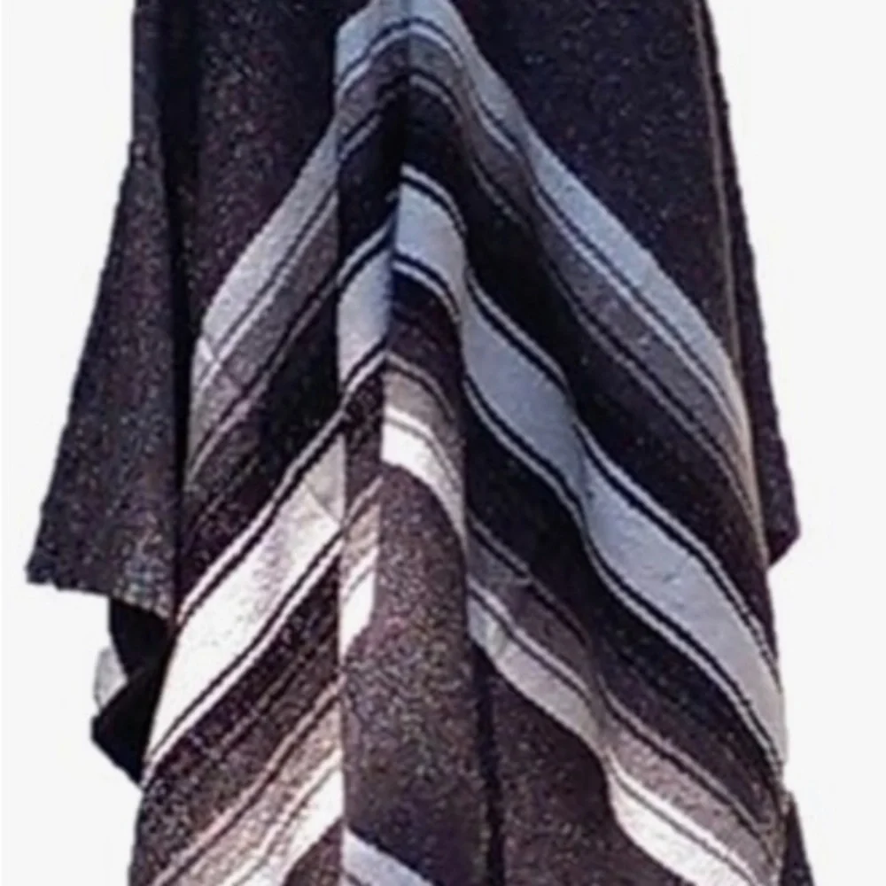 MOLINA PONCHO- Clint Eastwood Style MEASURES 78” X 48” UNFOLD - Picture 1 of 12